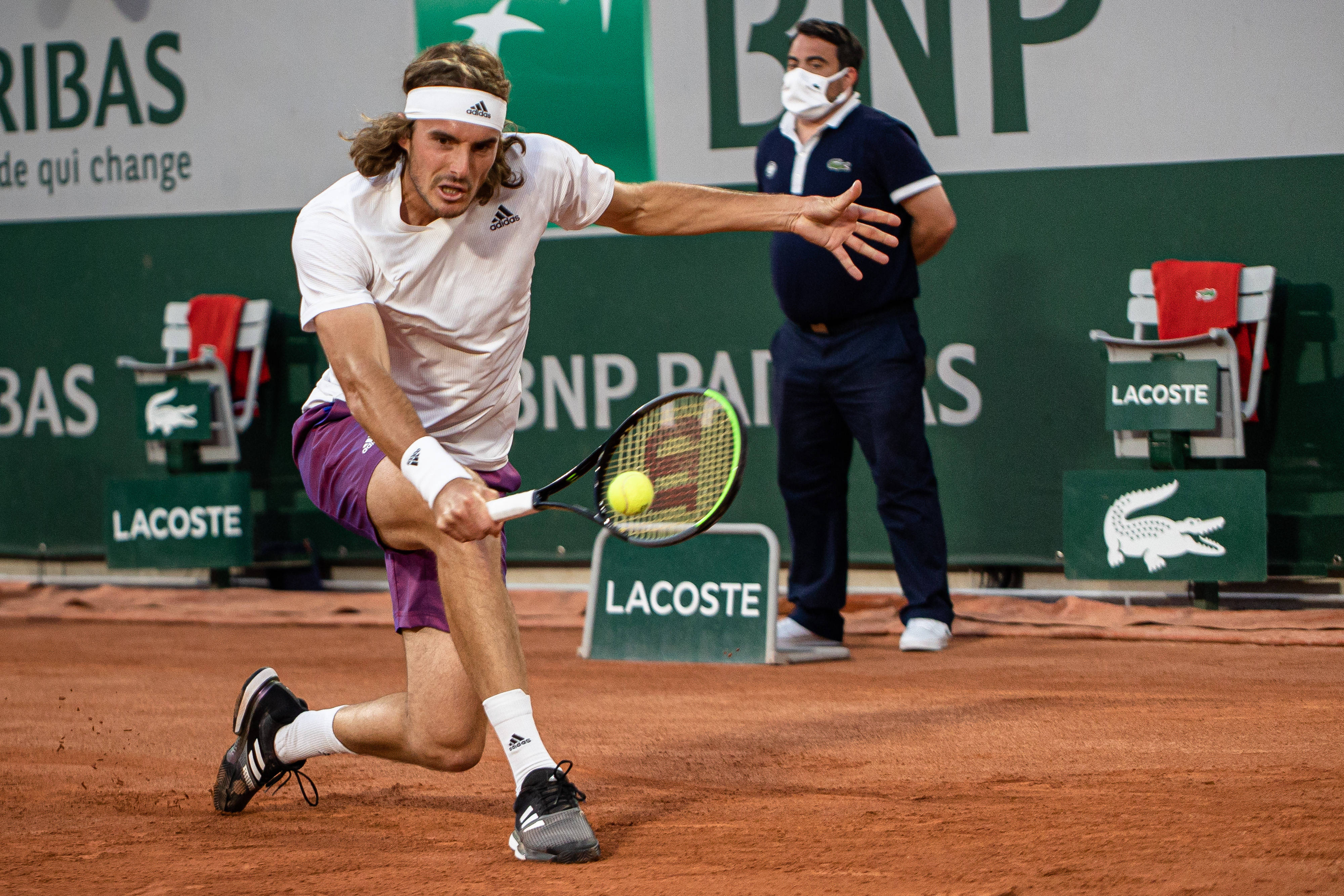 英国网球队绝地反击西班牙网球队，西西帕斯统治全场