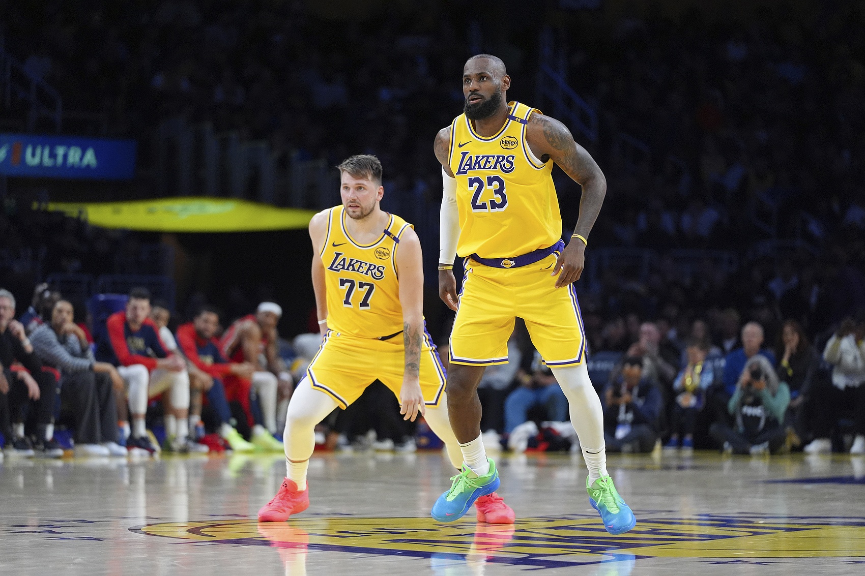 湖人B队完胜凯尔特人B队，拉文送出助攻