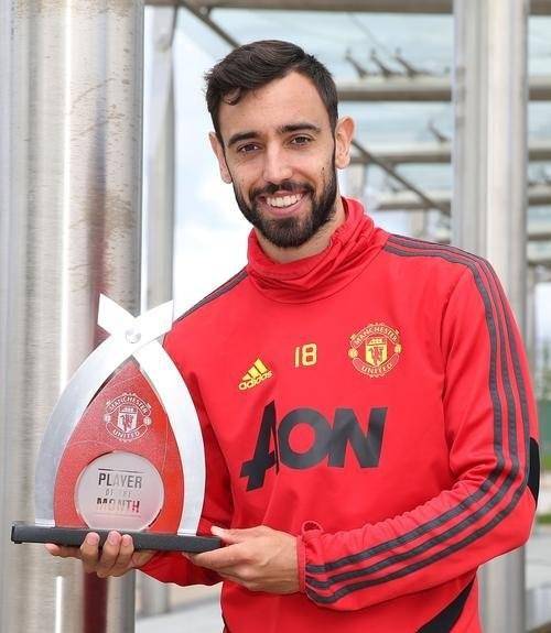 巴萨碾压巴黎，C罗惊艳四座