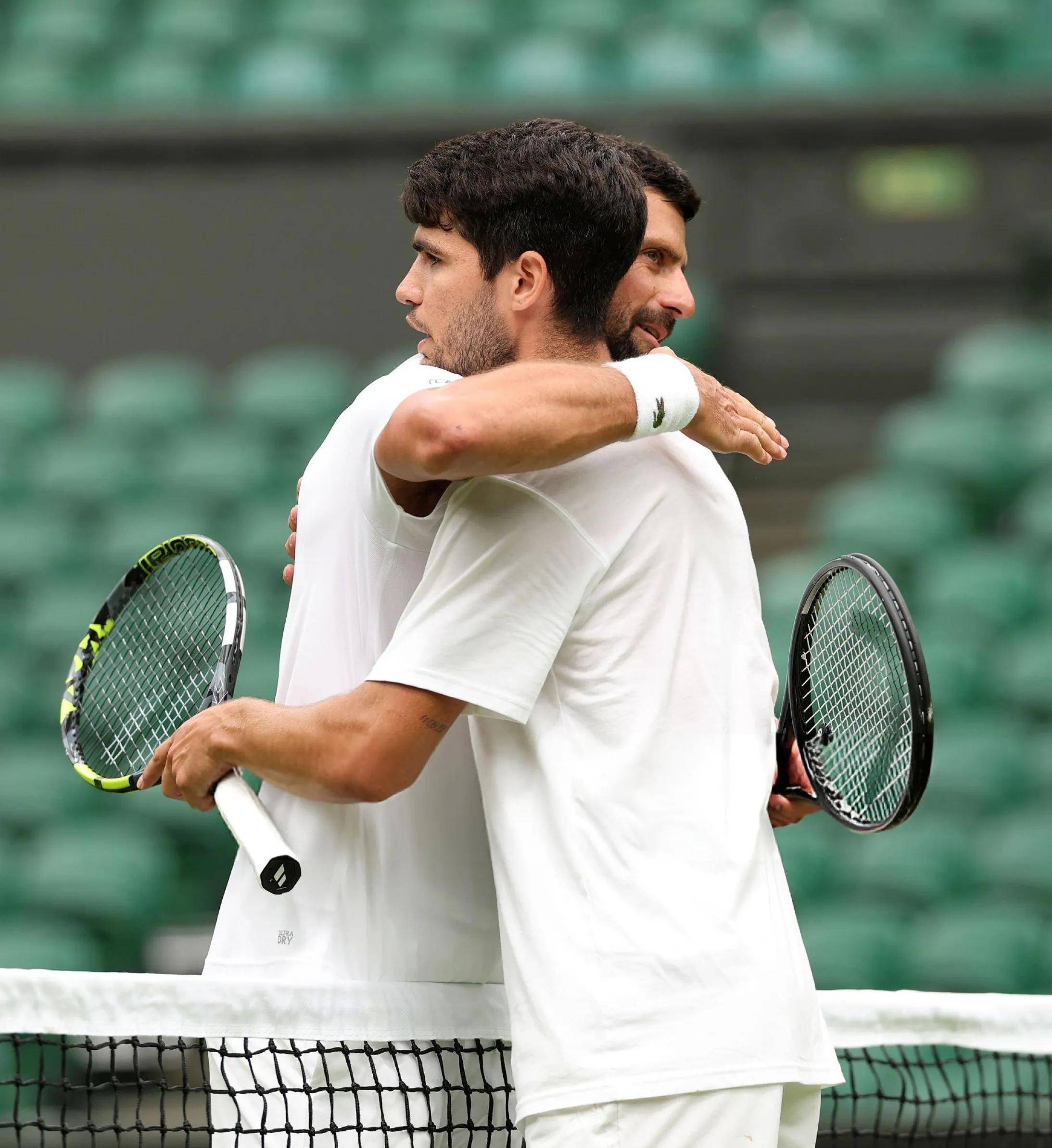 温网险胜美网，阿尔卡拉斯带队取胜