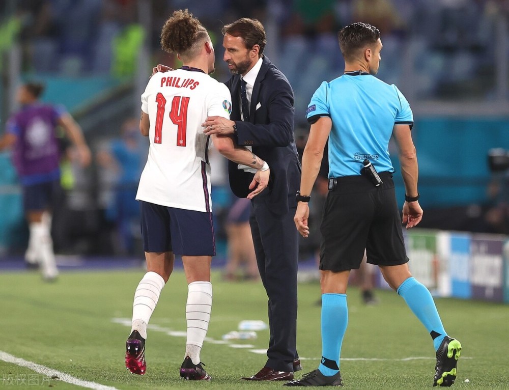 英格兰队险胜韩国队，张继科刷新纪录