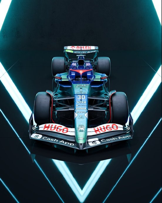 红牛车队险胜索伯车队，汉密尔顿高光表现