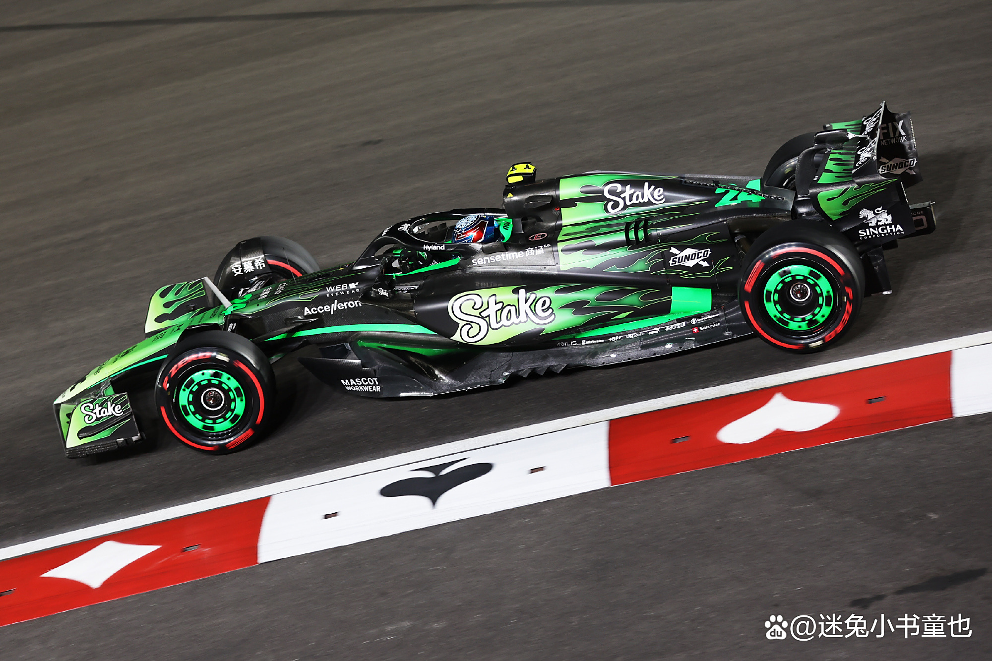 迈凯伦逆转哈斯车队，佩雷兹高光表现