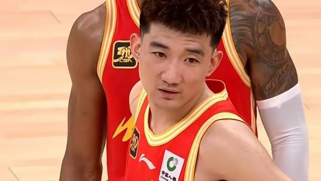 福建队完胜雄鹿，孙铭徽关键制胜