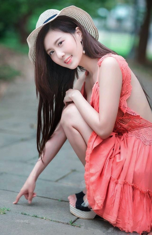 跨越半球的一步登顶，西西帕斯温网完胜如何重新定义网球版图？