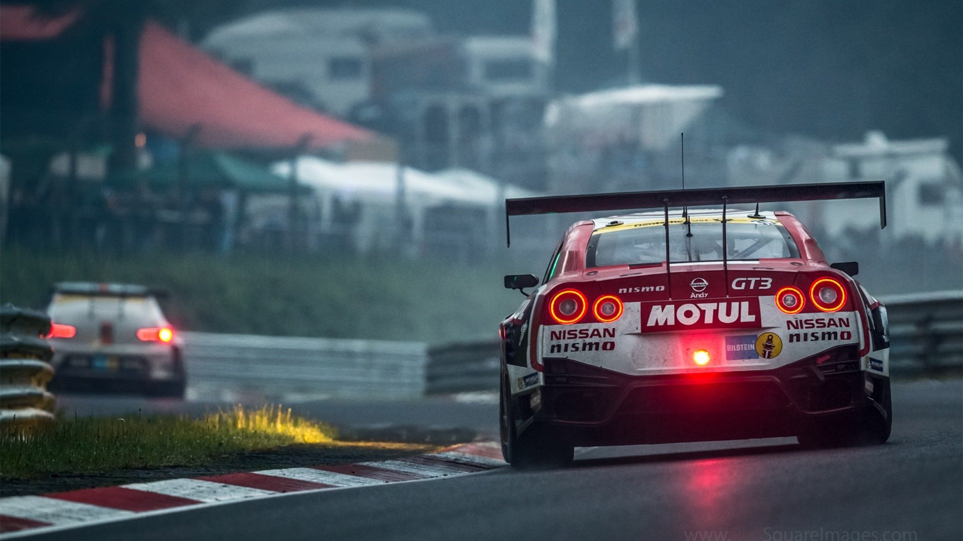 F1新赛季揭幕战之夜，当法拉利庆祝时，贝恩的数据云端正经历另一场轰鸣