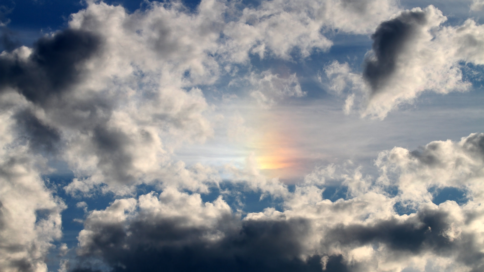 足球唯一性，阿尔瓦雷斯的大心脏与洪都拉斯的冷门奇迹