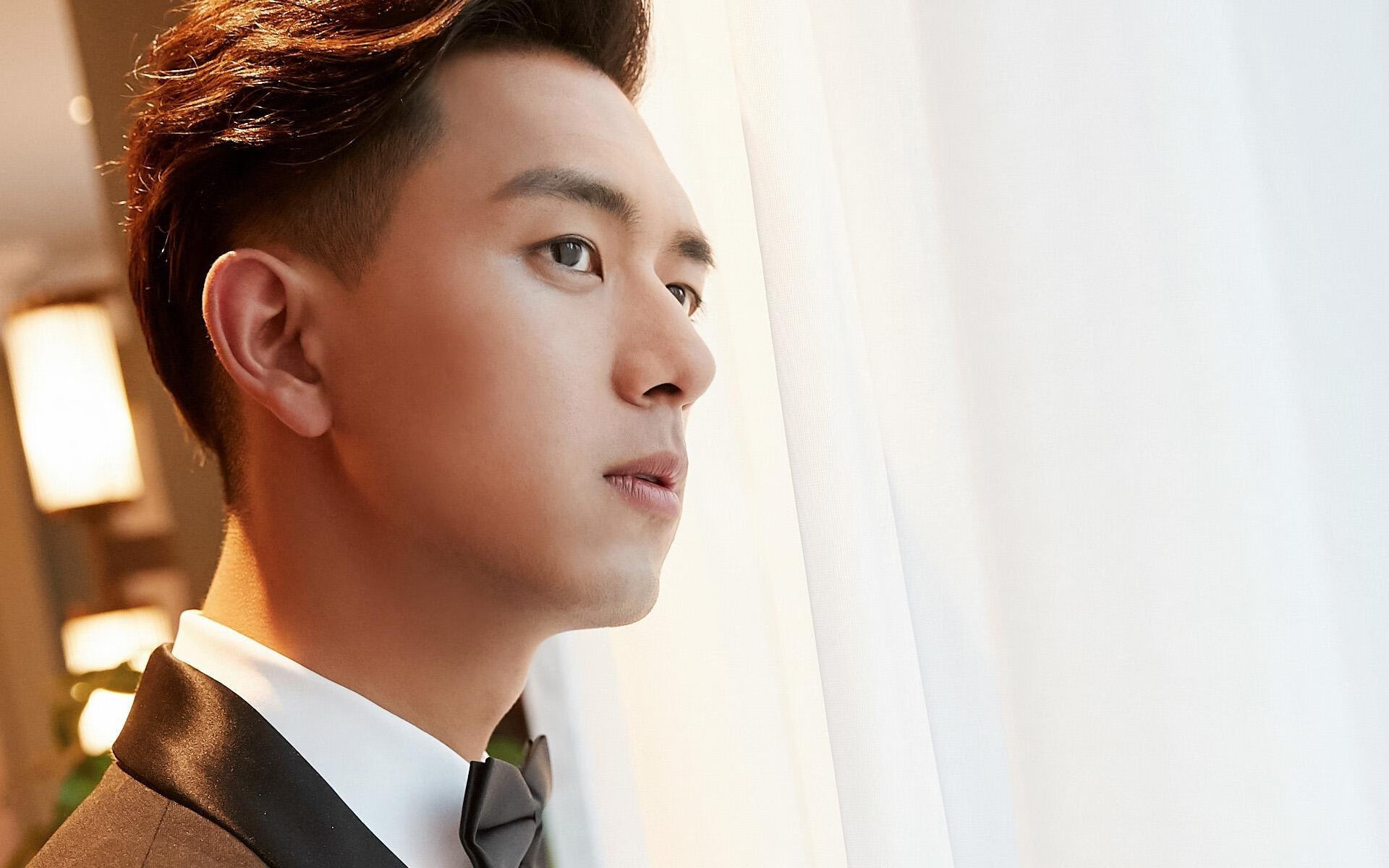 压力下的救赎，凯恩爆发助莱比锡红牛险胜乌拉圭友谊赛